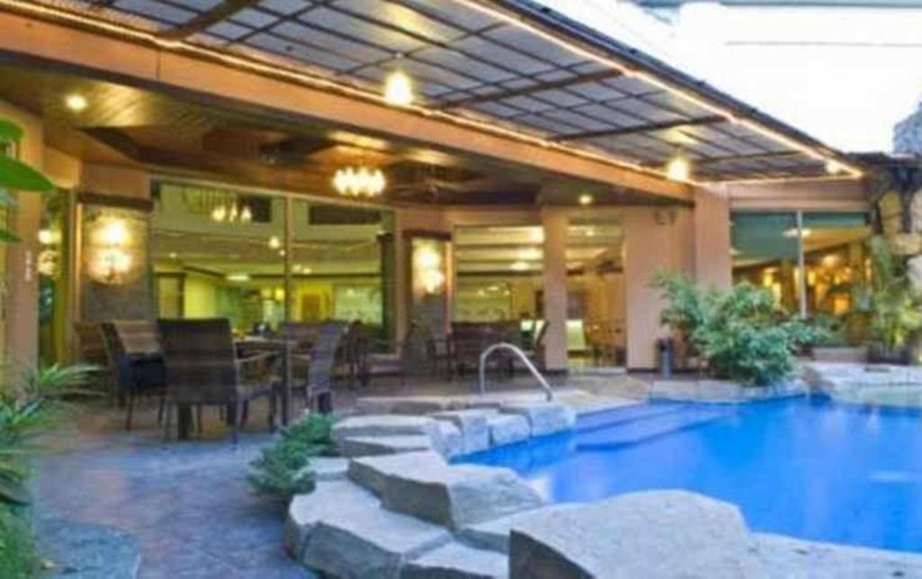 Goldenfield Kundutel Bacolod Exterior foto